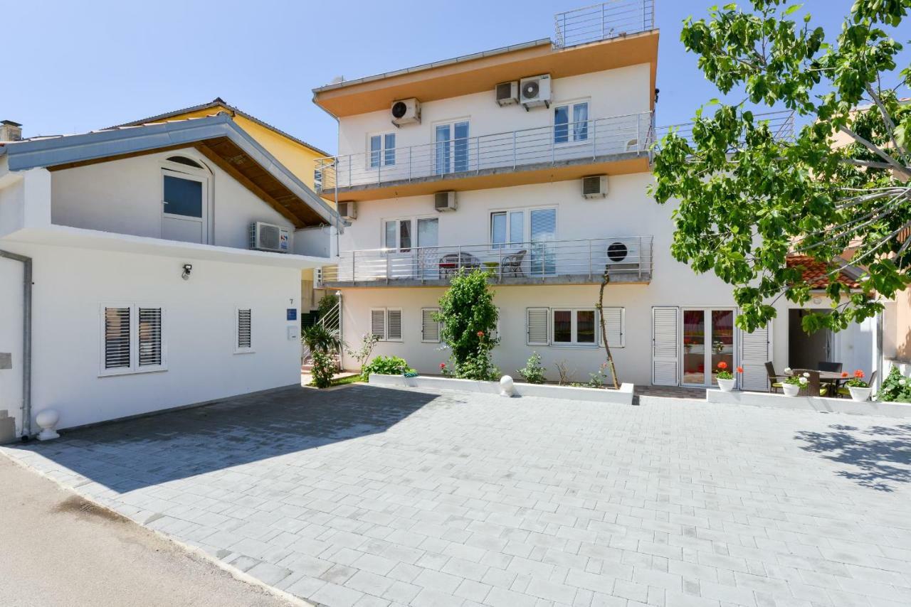 Apartment Mandic With Parking