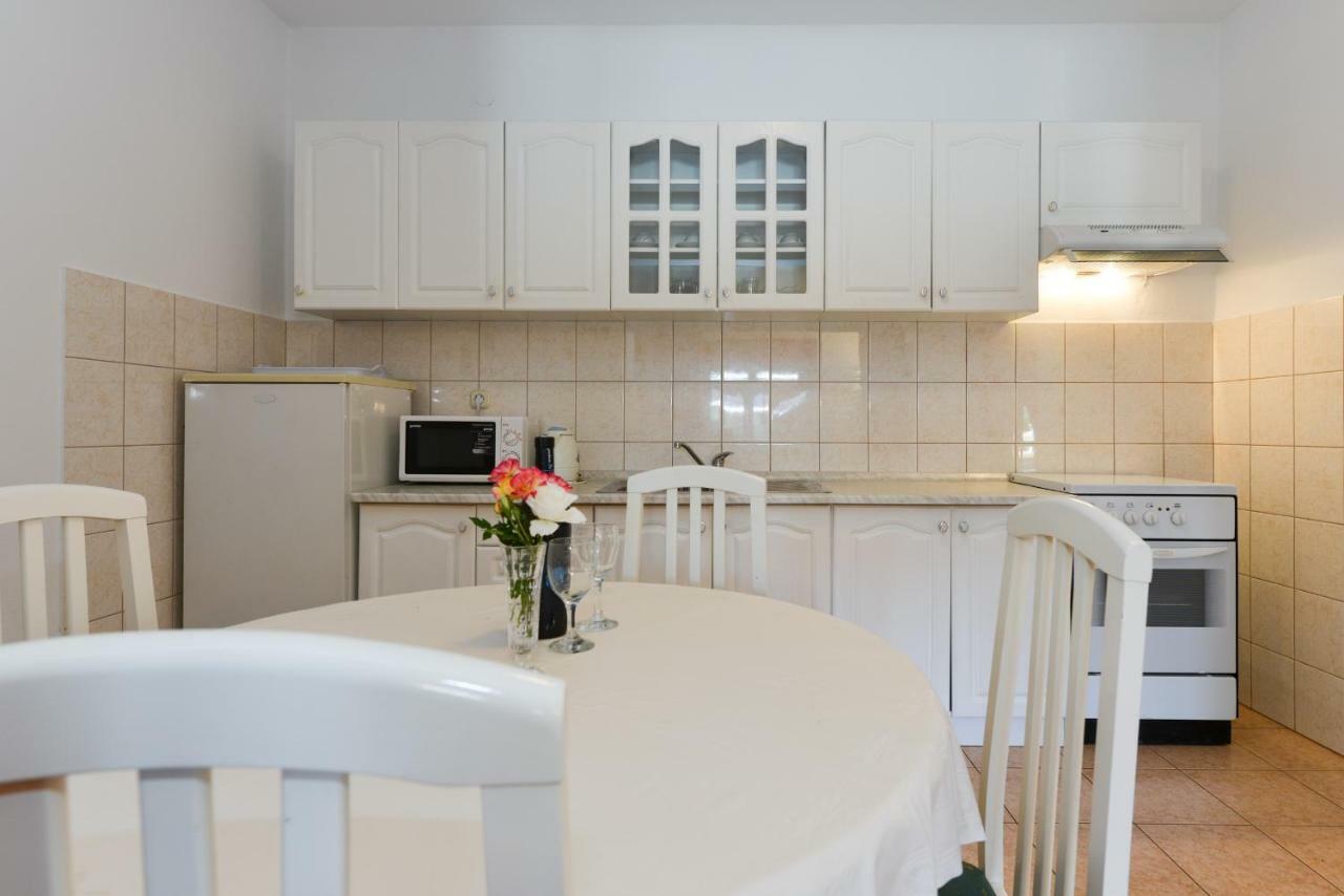 Apartment Mandic With Parking Zadar